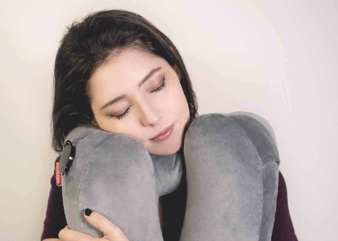 Manta Travel Pillow - Media 8 of 11